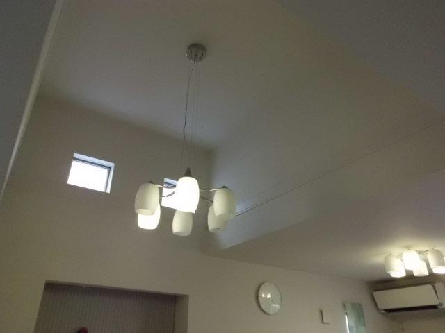 Living. Living is the gradient ceiling with a feeling of freedom