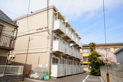 Building appearance. Mabashi Station 5-minute walk (400m)