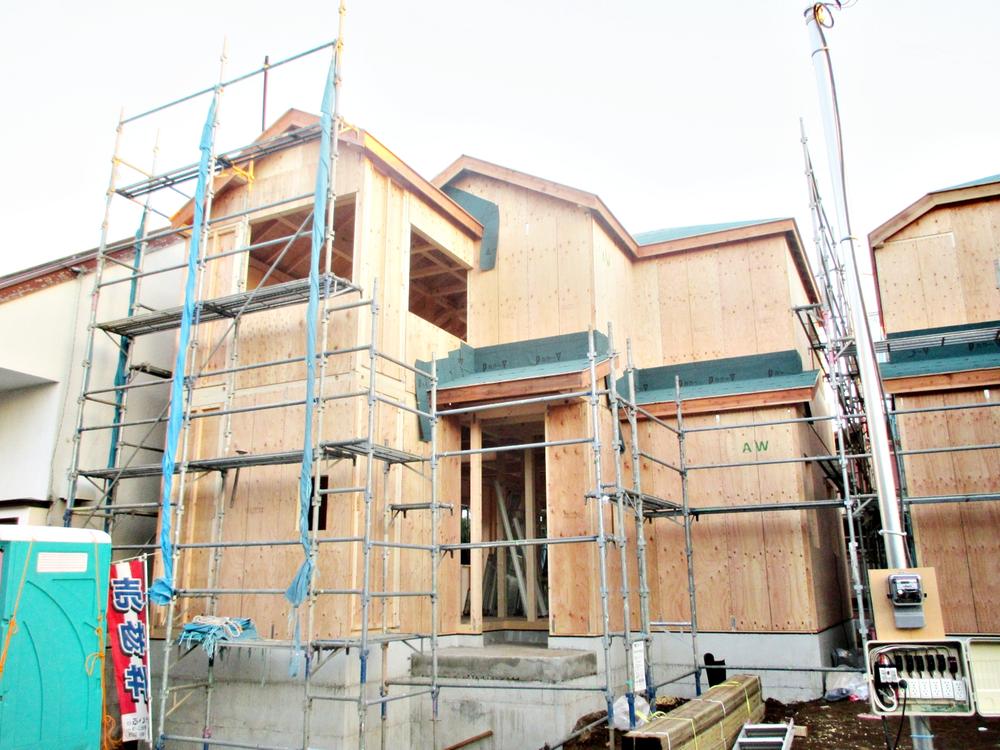 Local appearance photo. Building 2
