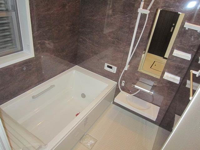 Bathroom. 1 tsubo photo, It is with a blindfold louver which also serves as a crime prevention.