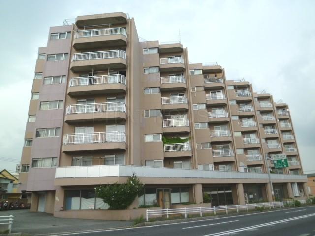 Local appearance photo.  [Exterior Photos] Southeast ・ Because of the hill location, Yang per good