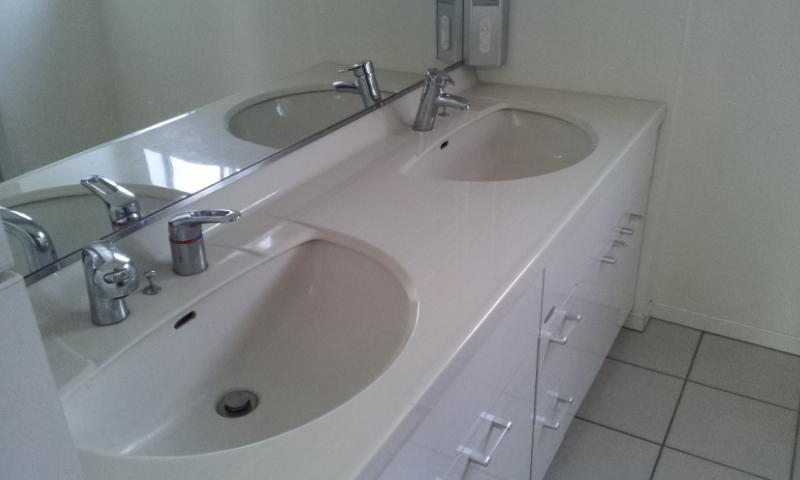 Wash basin, toilet. Washbasin double bowl