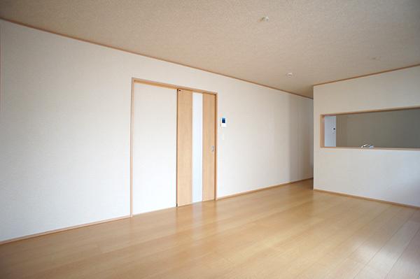 Living. 14 Building
