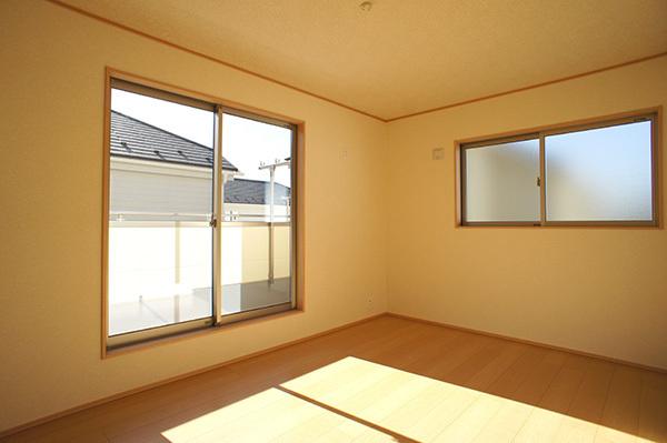 Non-living room. 14 Building