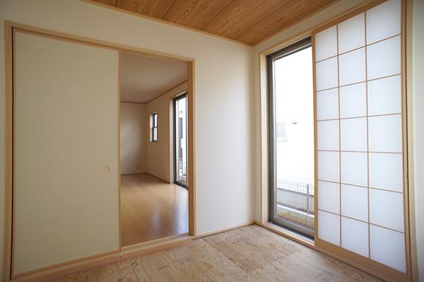 Non-living room. 14 Building