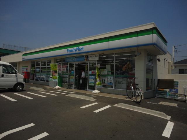 Convenience store. 160m to FamilyMart
