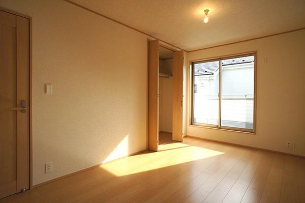 Non-living room. 22 Building