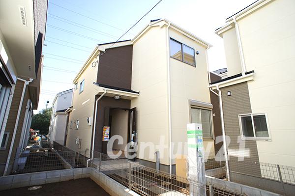 Local appearance photo. 14 Building