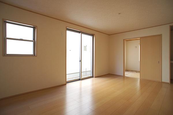 Living. 14 Building