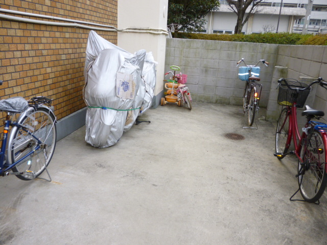 Other common areas. Bicycle parking space wide Bike parking Negotiable