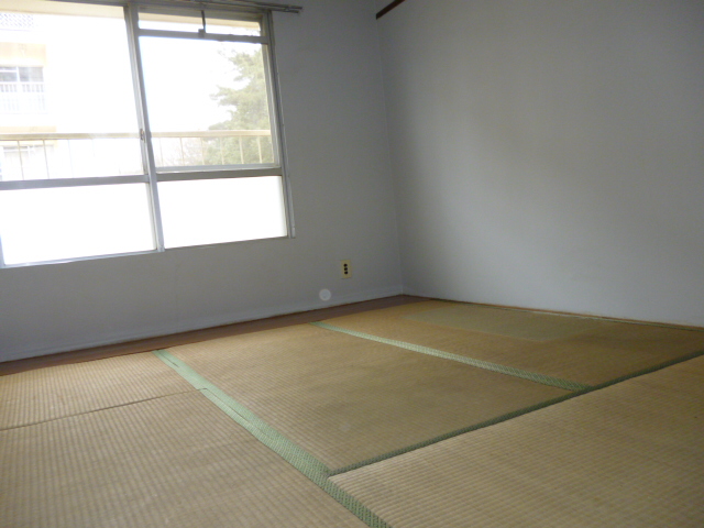 Other room space. North Japanese-style room 4.5 Pledge A bright room