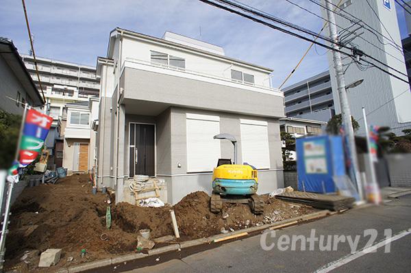 Local appearance photo. Building 2
