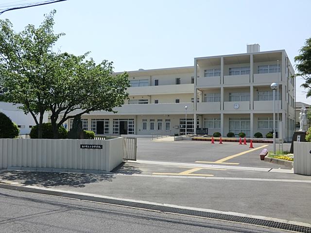 Junior high school. 170m to Matsudo Municipal put away junior high school