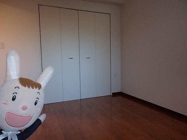 Non-living room. Indoor (24 December 2013) Shooting