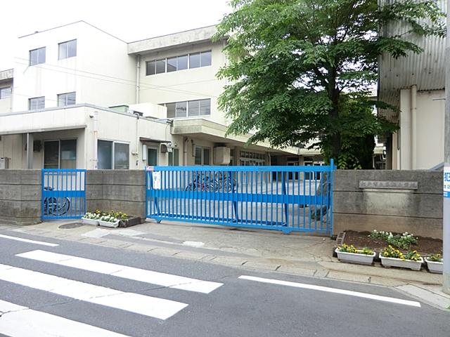 Primary school. 850m to Matsudo Municipal bridle bridge Elementary School