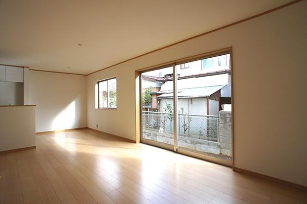 Living. Building 2