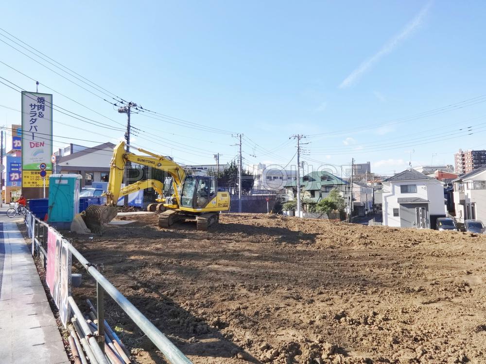 Local land photo.  [local] Sagamidai elementary school ・ Matsudo first junior high school. 