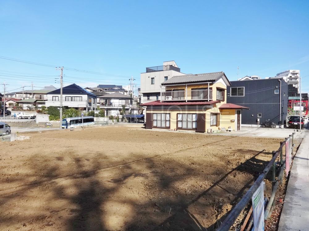 Local land photo.  [local] All 9 compartment, including the southwest corner lot. 