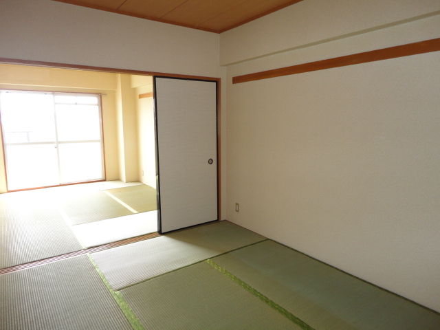 Other room space. Good continued Japanese-style of per yang