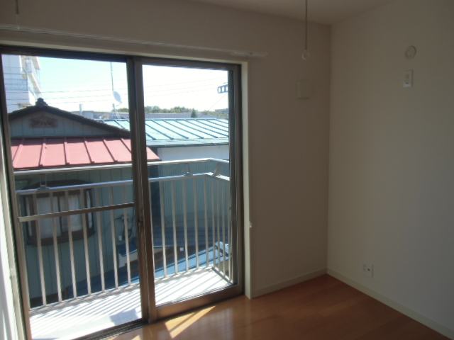 Living and room. It is the second floor back of 4.5 Western-style, balcony, We interference also with indoor