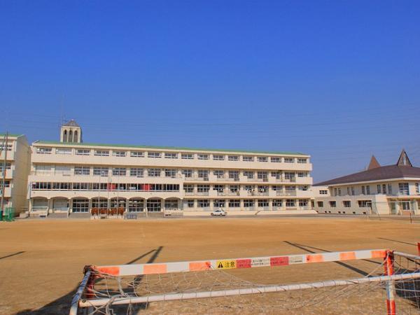 Junior high school. 340m to Matsudo Municipal put away North Junior High School
