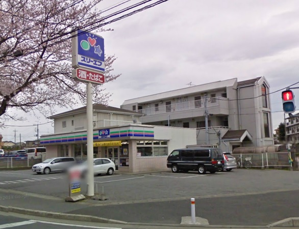 Convenience store. Three F Matsudo bridle bridge shop until the (convenience store) 501m