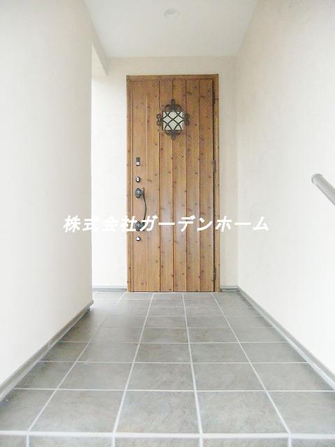 Entrance. 2013/10