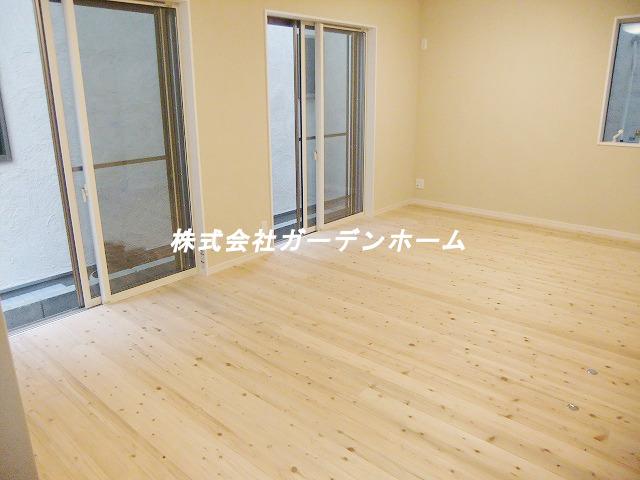 Non-living room. 2013/10