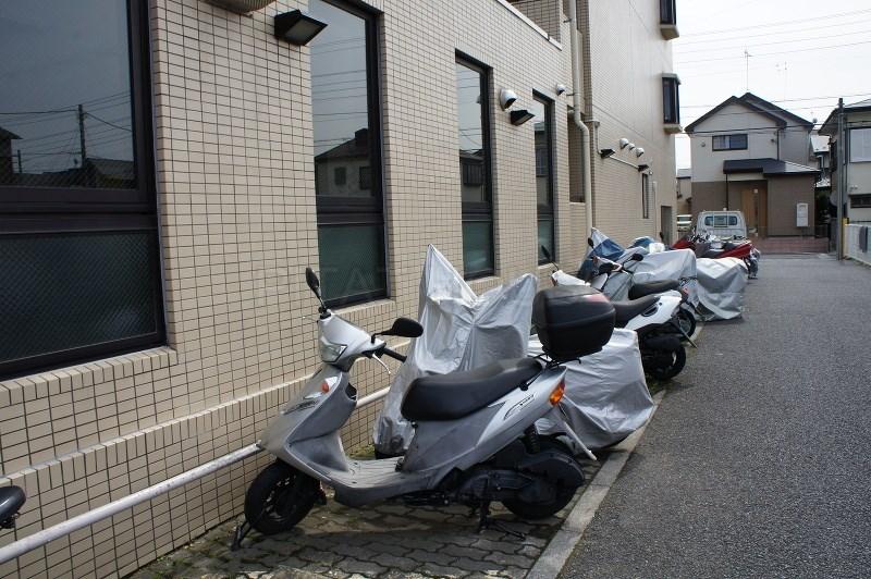 Other common areas.  [Bike shelter] There is free ・ Monthly 500 yen