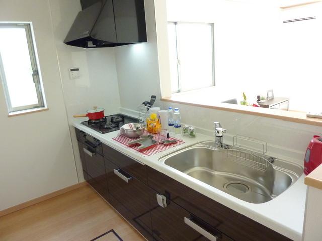 Same specifications photo (kitchen). "If available Do not say," There is here in daily life, such as water purifiers mixing shower faucet to the full slide storage. Communication also GOOD (^_^) v of the children in silent sink