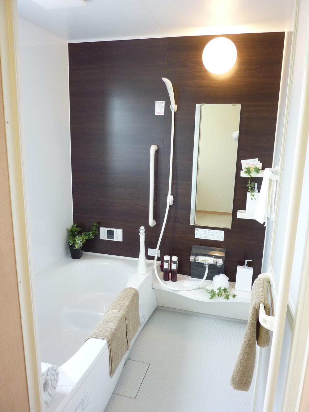 Same specifications photo (bathroom). Oasis of dad. Bathing stretched leisurely foot. No doubt to become a source of vitality for tomorrow !!