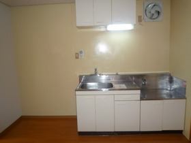 Kitchen. 2-neck is a gas stove can be installed