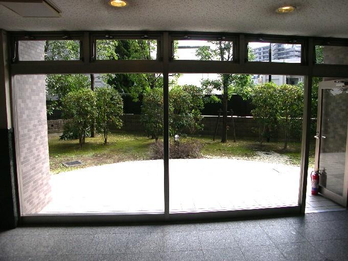 Other common areas. Common areas: the courtyard