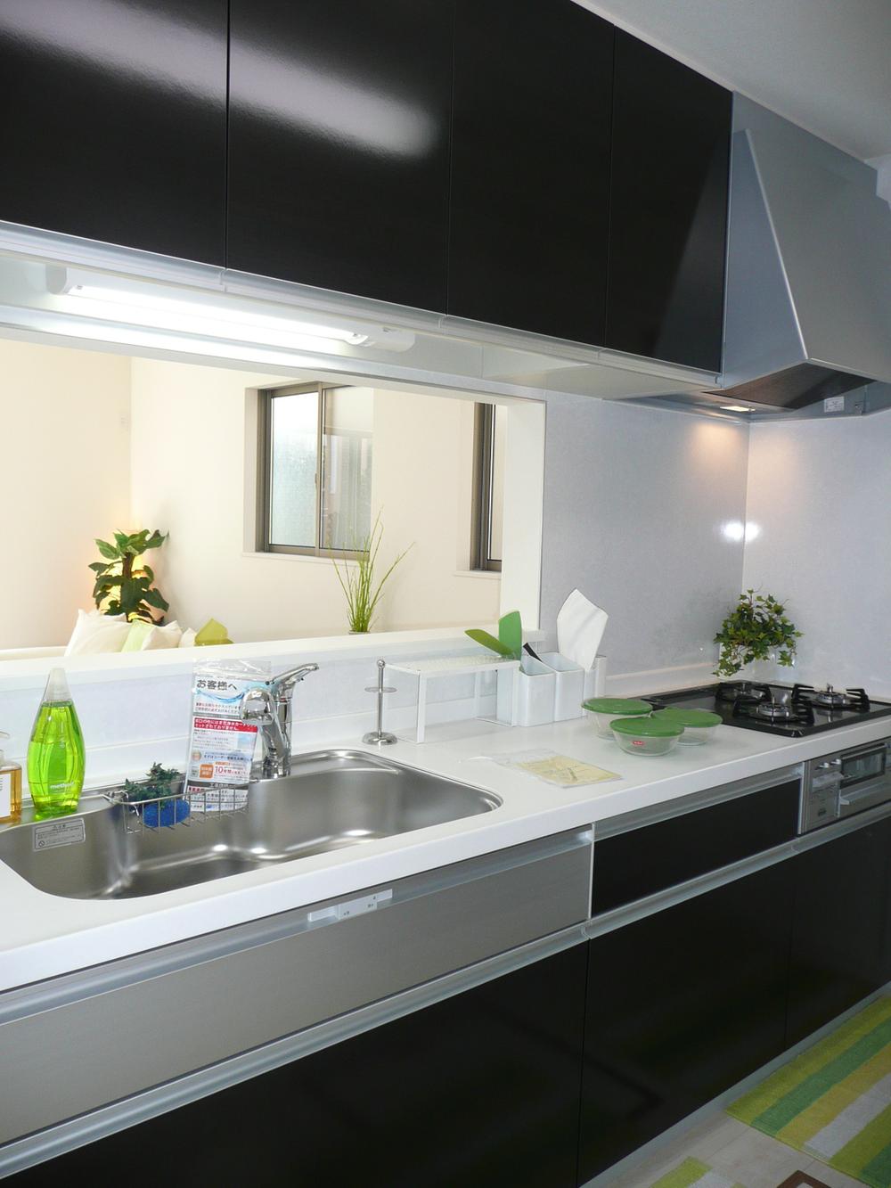 Kitchen. Kitchen construction cases. Kitchen space Konasemasu easy work I have been taken widely.