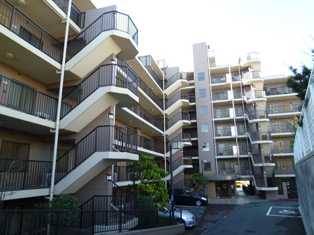 Local appearance photo.  ◆ South-facing Spacious 4LDK.