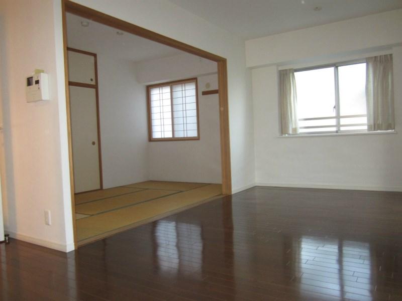 Non-living room.  ◆ Living with a Japanese-style and a sense of unity.