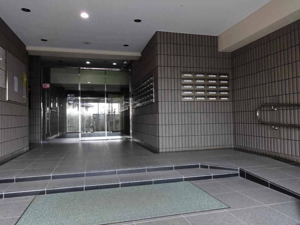 lobby.  [lobby] Wheelchair worry there is a slope