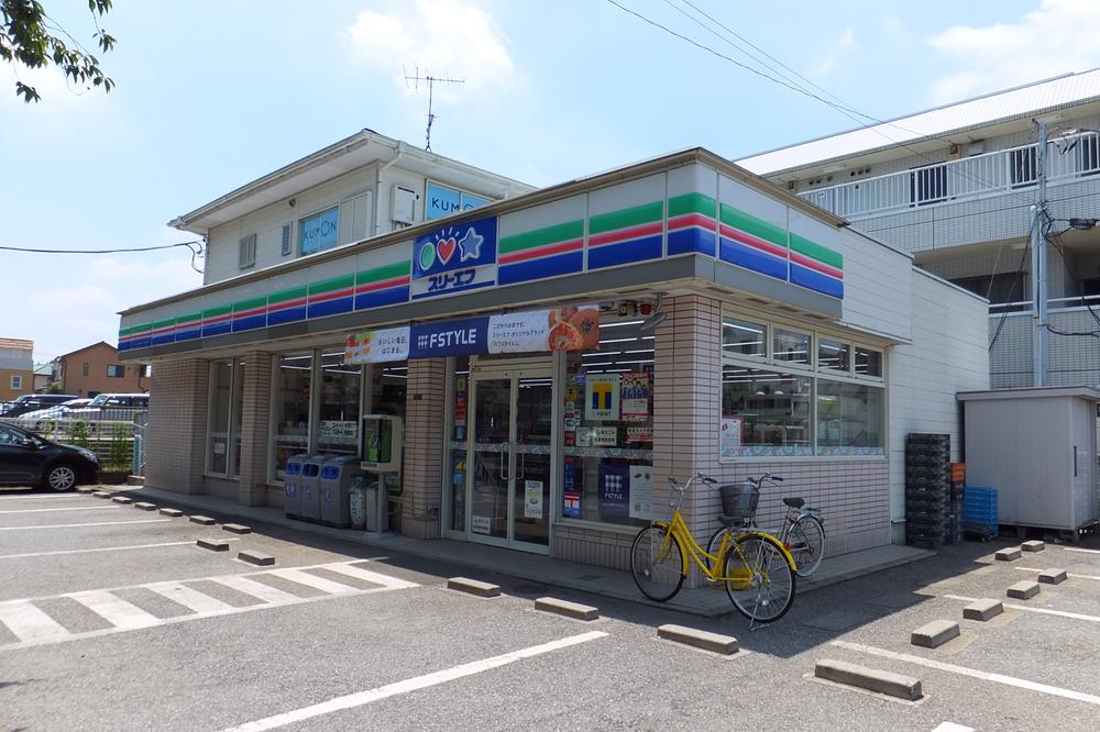 Convenience store. Three F 800m to Matsudo Hachigasaki shop