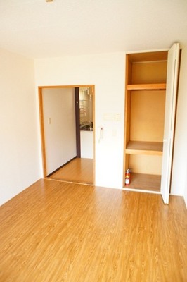 Living and room. With storage of Western-style 6 quires