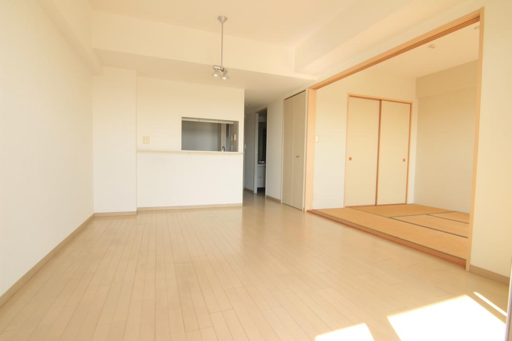 Living. LDK and is Tsuzukiai of Japanese-style room