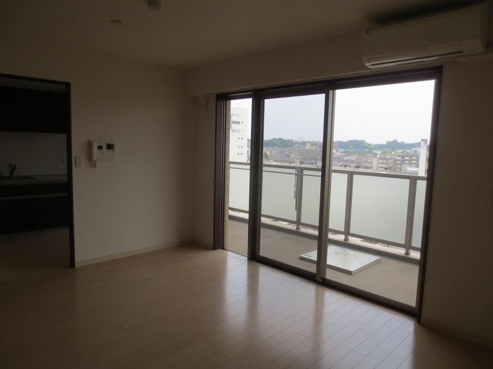 Living. Room (May 2013) Shooting