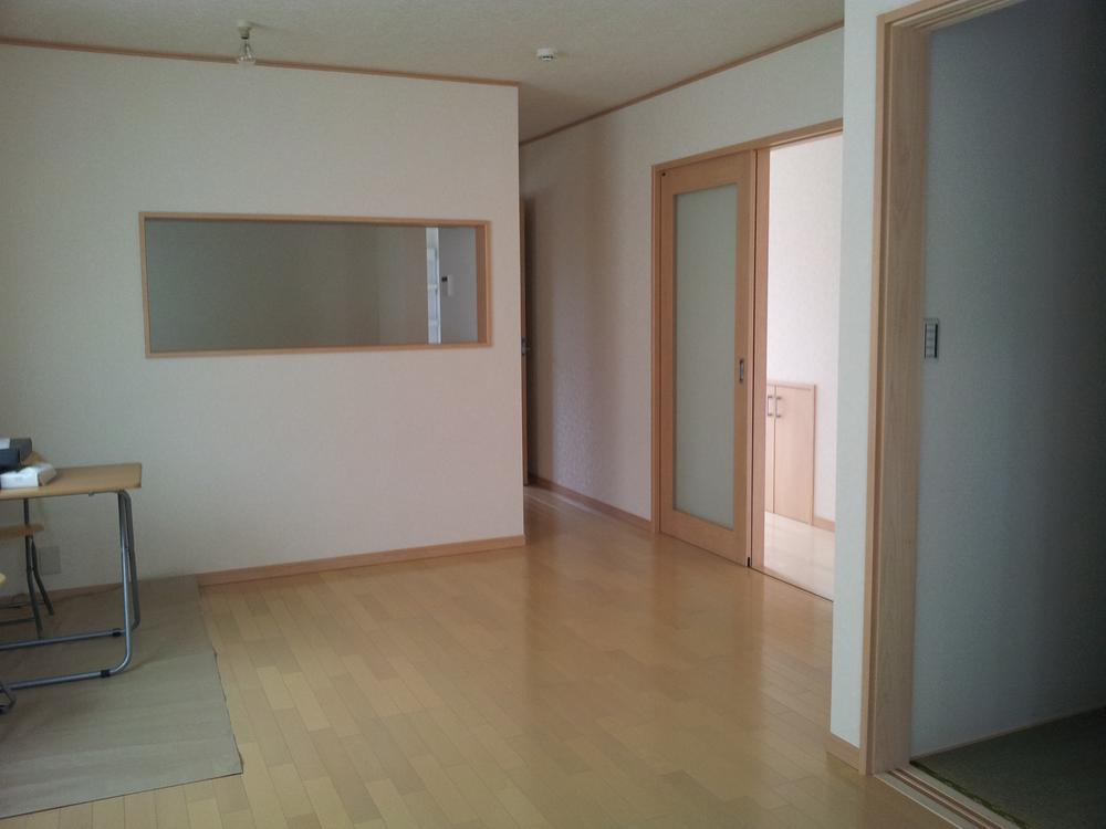 Same specifications photos (living). Same specifications