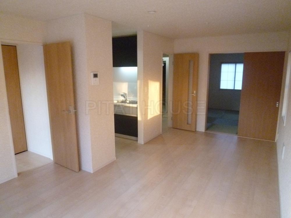 Living. ◆ LDK is located 16 Pledge of margin.