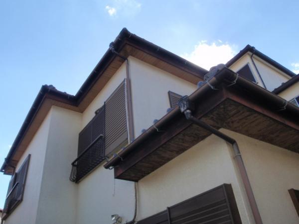 Local appearance photo. It is under renovation. And exterior wall paint.