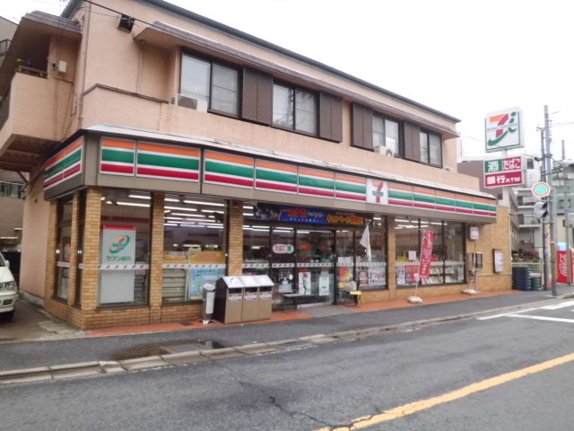 Convenience store. Seven-Eleven Matsudo Station East store up (convenience store) 577m