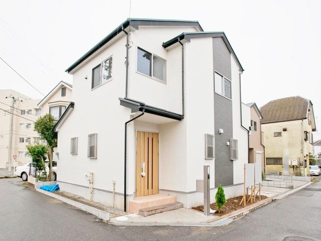 Local appearance photo. Local Photos. Attached to the corner lot in a quiet residential area, There is a feeling of opening. It is ready-to-move-in. Your visit, please feel free to contact us.
