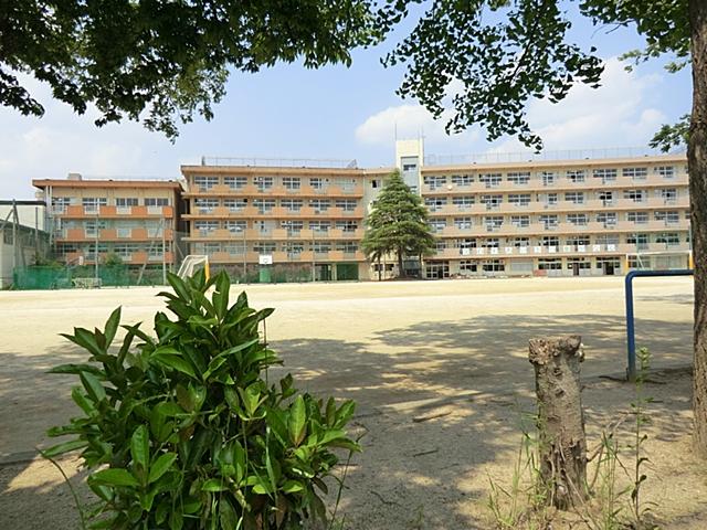 Junior high school. 1390m to Matsudo City Gen Makino junior high school