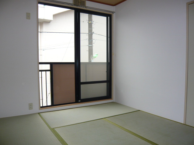 Other room space. Settled rather than Japanese-style room also bright rooms