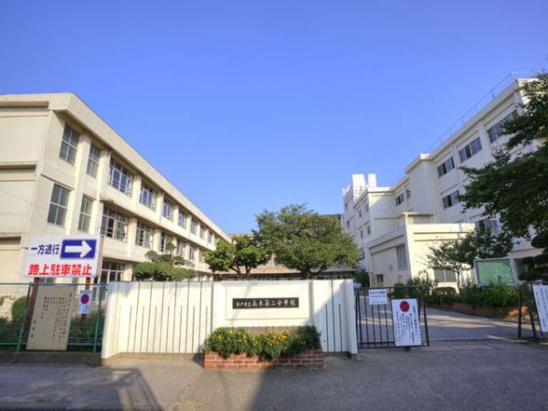 Primary school. Matsudo Municipal Takagi second elementary school up to 100m