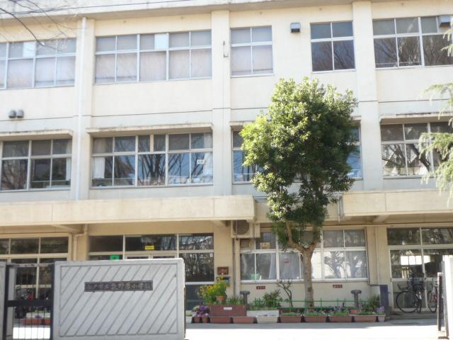 Primary school. 787m to Matsudo City Gen Makino elementary school (elementary school)